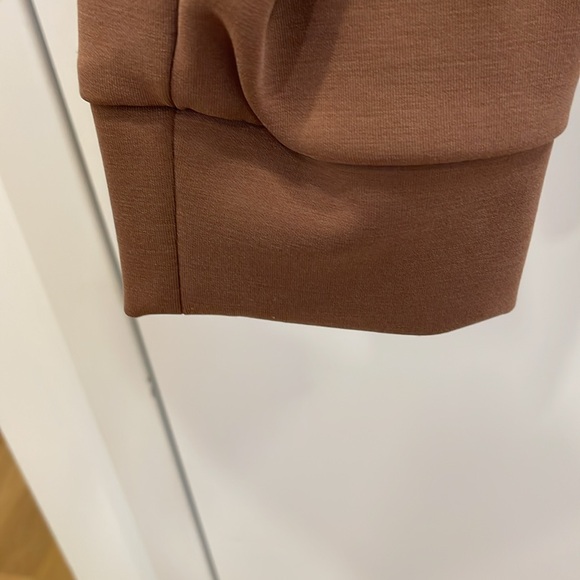 Mango drape athletic top camel brown size large - Picture 4 of 6